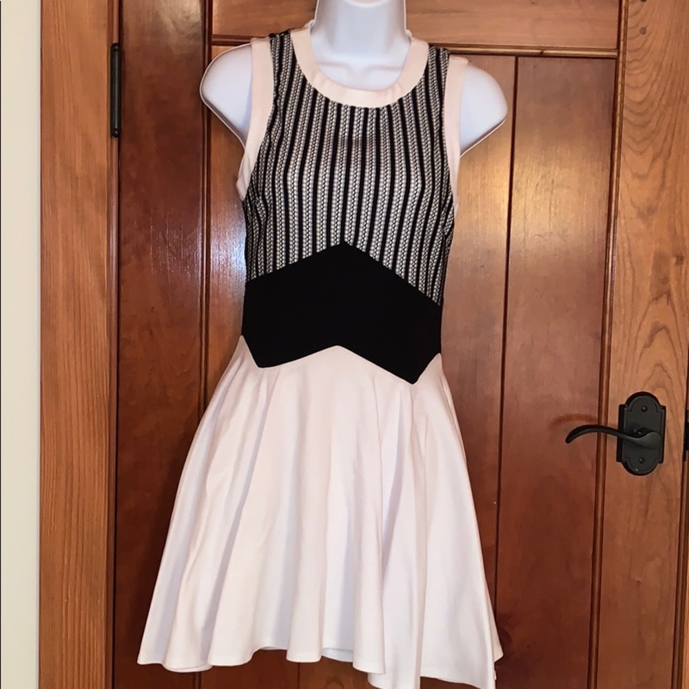 Bebe dress